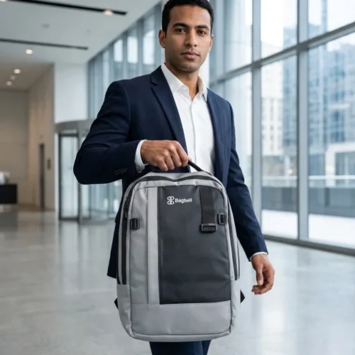 اشترِ شنطة لابتوب Bagbell B3010 بمصر. شنطة ظهر فاخرة تتسع للابتوب 15.6 بوصة ومزودة بمنفذ USB وخامة مقاومة للماء بأفضل سعر من KCS Store.