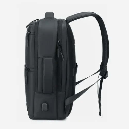 اشترِ شنطة لابتوب RAHALA RAL-815 جلد ناعم بمصر. شنطة ظهر مقاومة للماء تتسع للابتوب 15.6 بوصة ومزودة بمنفذ USB بأفضل سعر من KCS Store.