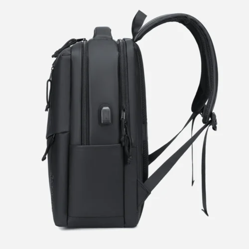 اشترِ شنطة لابتوب RAHALA RAL-816 بمصر. شنطة ظهر فاخرة تتسع للابتوب 15.6 بوصة ومزودة بمنفذ USB وخامة مقاومة للماء بأفضل سعر من KCS Store.