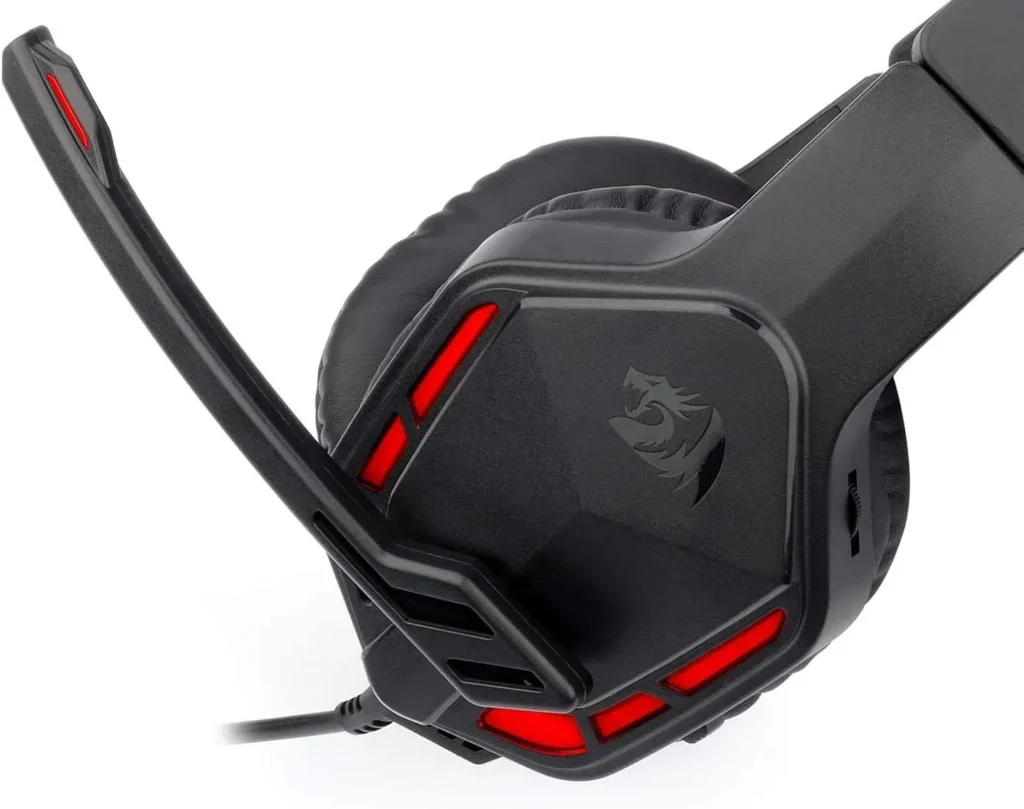 اشتري سماعة Redragon H220 THEMIS الجيمنج بمحركات 50mm وصوت ستيريو نقي. سماعة خفيفة ومريحة مع مايك مدمج وإضاءة Red LED بأفضل سعر في مصر.