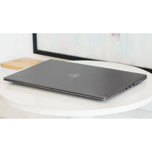 اشترِ لابتوب HP ZBook 15u G5 استيراد بحالة ممتازة بمصر. معالج i7 جيل 8، رام 16G، هارد 512G SSD، وكارت AMD 2G بأفضل سعر من KCS Store.