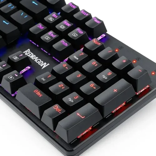 اشتري كيبورد جيمينج ميكانيكية Redragon K608-R Valheim بالحجم الكامل (104 زر). سويتش أزرق استجابة سريعة، إضاءة Rainbow، ودعم Hot-Swap. احصل عليها بأفضل سعر في مصر!