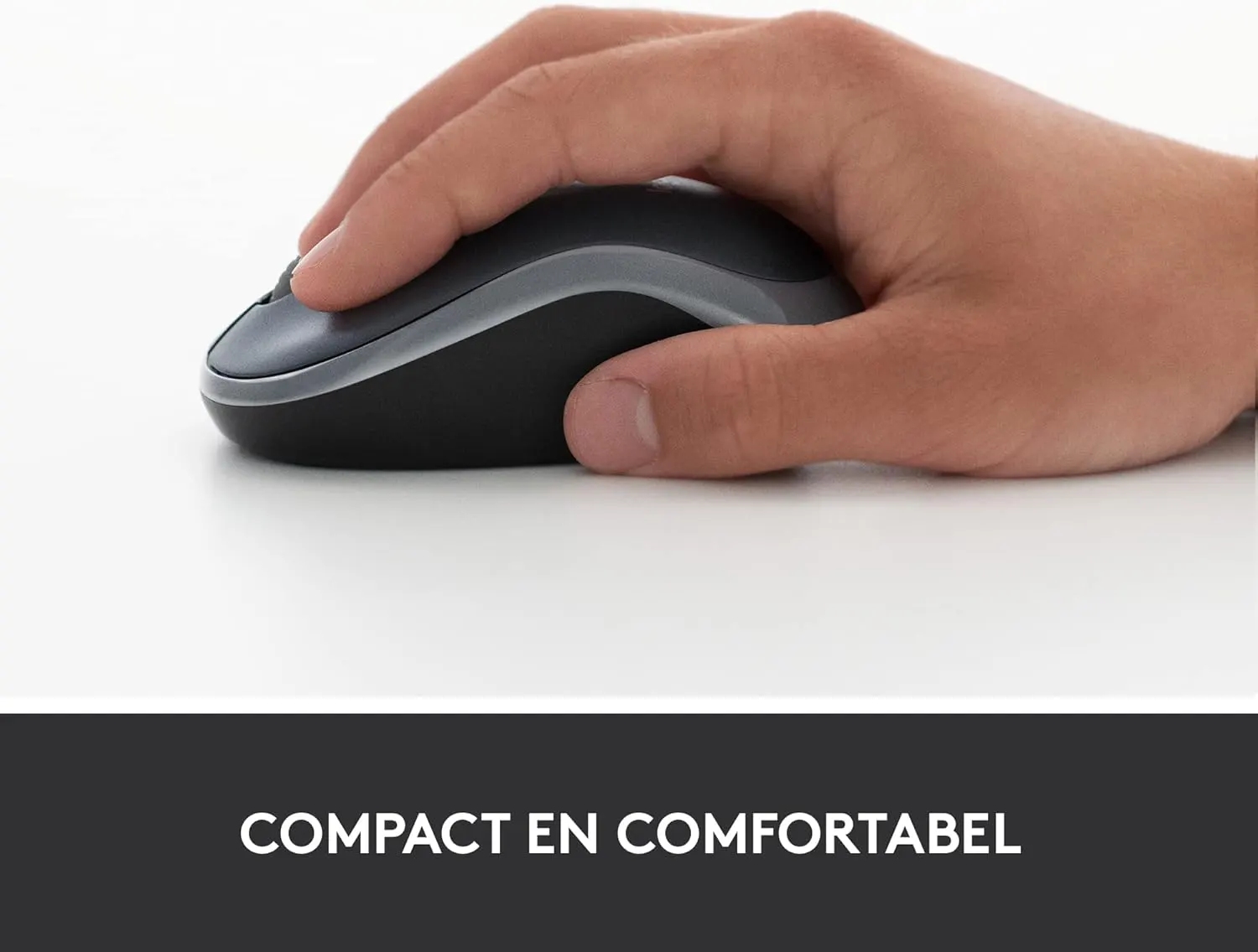 Logitech M185 Wireless Mouse with 12-Month Battery Life 1000 DPI Optical Sensor ماوس وايرلس لوجيتك يدوم لمدة ١٢ شهر بمستشعر ١٠٠٠ دي بي آي 3 اشتري ماوس لوجيتك اللاسلكي Logitech M185 باللون الأزرق. بطارية تدوم حتى 12 شهراً، توصيل 2.4GHz بدون تأخير، ومستقبل Nano USB صغير. الخيار العملي للابتوب والعمل المكتبي بأفضل سعر في مصر!