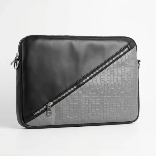 اشتري Premium Leather Laptop Sleeve 14 Inch ومواصفات مقاومة للماء والصدمات. حماية متكاملة وجيوب للشاحن بأفضل سعر إكسسوارات لابتوب في مصر!