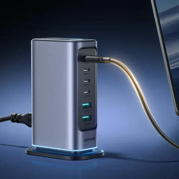 Joyroom JR‑TCM02 65 W GaN Multi‑Port Fast Charger Station with 4 USB‑C & 2 USB‑A Ports 1.5 m Detachable Power Cable محطة شحن جوي روم ب ٤ منافذ تايب سي و منفذين يو اس بي و كابل طاقة متر ونص و قدرة تصل إلى ٦٥ واط 2 اشتري محطة الشحن المكتبي JOYROOM JR-TCM02 بقدرة 65 واط وتقنية GaN. تتضمن 4 منافذ USB-C و 2 منافذ USB-A مع كابل طاقة 1.5 متر لشحن اللابتوب والموبايل بأعلى كفاءة في مصر!