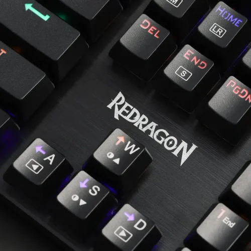 اشتري كيبورد جيمينج ميكانيكية Redragon K608-R Valheim بالحجم الكامل (104 زر). سويتش أزرق استجابة سريعة، إضاءة Rainbow، ودعم Hot-Swap. احصل عليها بأفضل سعر في مصر!