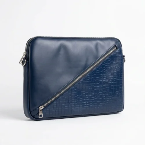 اشتري Premium Leather Laptop Sleeve 14 Inch ومواصفات مقاومة للماء والصدمات. حماية متكاملة وجيوب للشاحن بأفضل سعر إكسسوارات لابتوب في مصر!