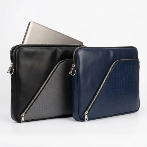اشتري حافظة لابتوب جلد Premium Leather Laptop Sleeve 15.6 Inch بنقشة الجلد البارزة وخامات مقاومة للماء والصدمات. حماية متكاملة وجيب للشاحن بأفضل سعر إكسسوارات لابتوب في مصر!