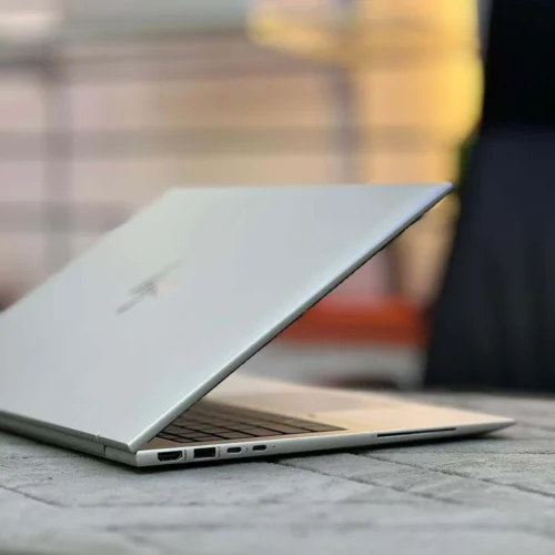اشتري لابتوب اتش بي استيراد HP EliteBook 830 G9 بحالة الزيرو. معالج Core i5-1245U جيل 12، رامات 16GB DDR5، وشاشة 13.3 FHD. خفيف ومثالي لرجال الأعمال والبرمجة. اطلبه بأفضل سعر في مصر!