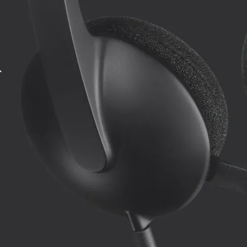 اشتري سماعة Logitech H340 USB الأصلية بأفضل سعر في مصر. ممتازة للاجتماعات، العمل عن بعد، الدراسة، ومكالمات Call Center مع مايك بعزل الضوضاء وصوت رقمي نقي!