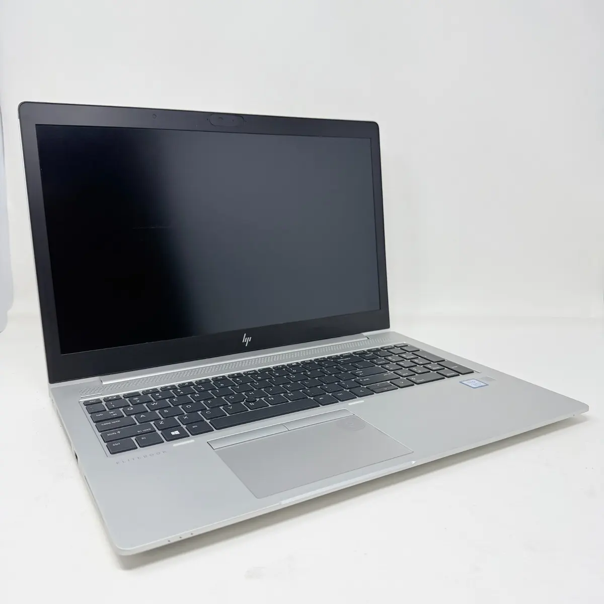 HP Elitebook 850 G6 Core i5-8365U /Ram 8G /SSD 256G /15.6 FHD لابتوب اتش بي إستيراد الجيل الثامن 4 احصل على لابتوب HP EliteBook 850 G6 استيراد فرز أول بحالة الزيرو. معالج Intel Core i5 جيل ثامن، شاشة كبيرة 15.6 بوصة FHD، هيكل ألومنيوم متين، وأداء بيزنس شاق للتجار والشركات والطلاب بأعلى توفير!