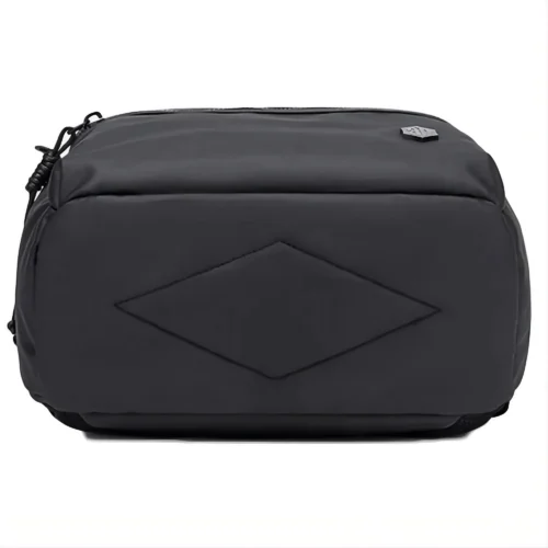 شنطة لابتوب Arctic Hunter B00536 مقاس 15.6 بوصة مقاومة للمياه والخدوش. تصميم فاخر وجيوب متعددة للحماية اليومية والتنقل بأفضل سعر في مصر!
