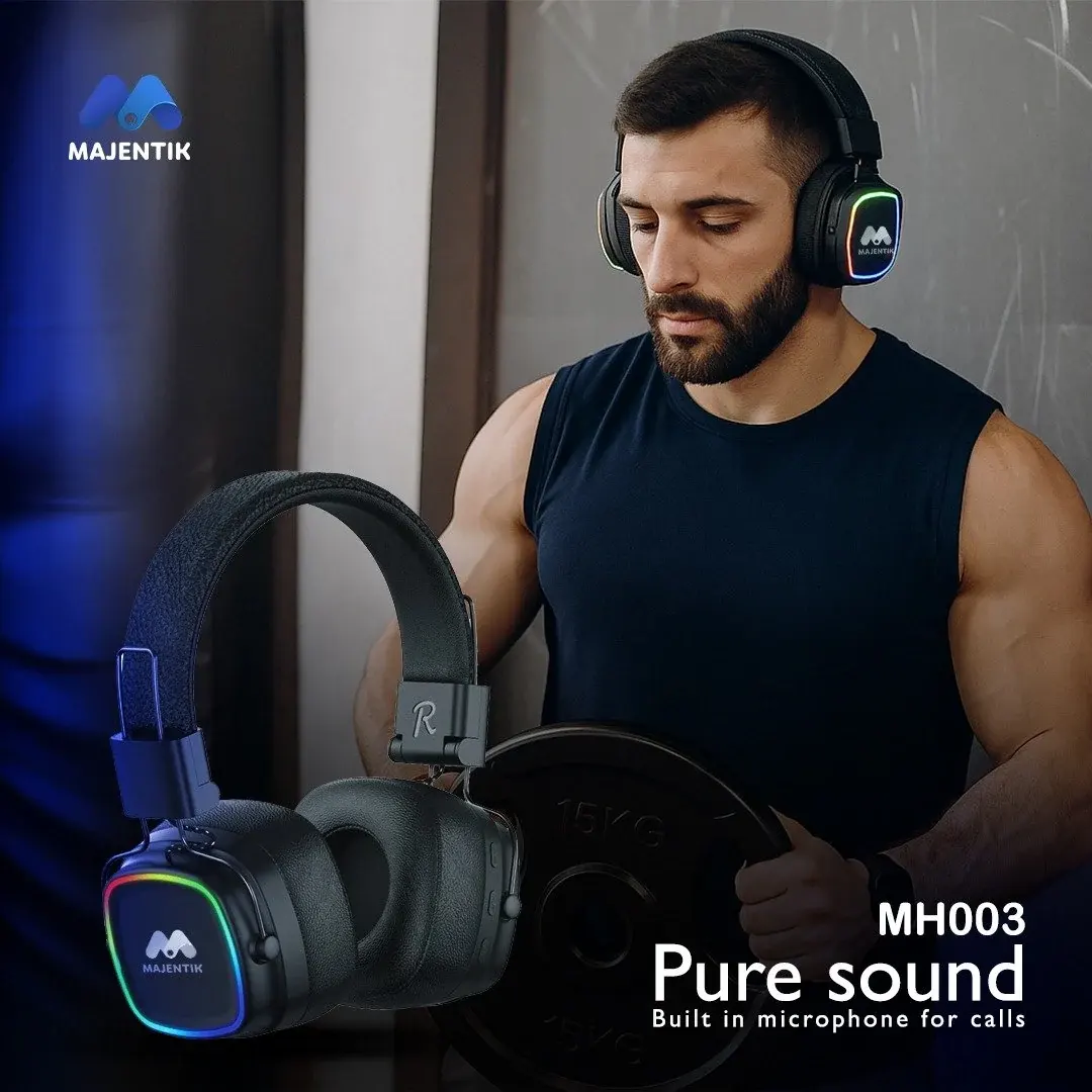 Majentik mh003 RGB Bluetooth Light Weight High Quality Integrated Mic Headphone هيدفون جيمينج خفيف الوزن مضيى بمايك مدمج 6 اشتري سماعة الجيمنج والوايرلس Majentik MH003 في مصر. إضاءة RGB جذابة، وزن خفيف، صوت HD Bass قوي بمشغلات 40 Large Speakers، بطارية تدوم حتى 18 ساعة، ومايك مدمج للمكالمات والألعاب!