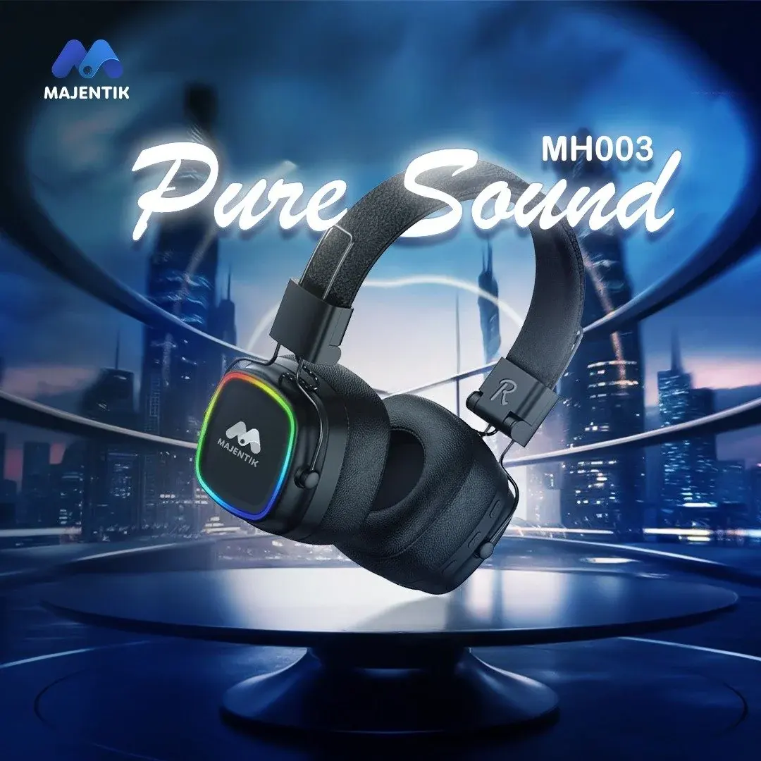 Majentik mh003 RGB Bluetooth Light Weight High Quality Integrated Mic Headphone هيدفون جيمينج خفيف الوزن مضيى بمايك مدمج 5 اشتري سماعة الجيمنج والوايرلس Majentik MH003 في مصر. إضاءة RGB جذابة، وزن خفيف، صوت HD Bass قوي بمشغلات 40 Large Speakers، بطارية تدوم حتى 18 ساعة، ومايك مدمج للمكالمات والألعاب!