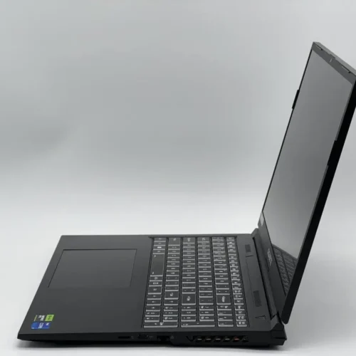 اشتري لابتوب الألعاب القوي GIGABYTE G6 KF بحالة الـ Open Box في مصر. معالج i7 الجيل 13، كارت RTX 4050، شاشة 165Hz، ورام DDR5. أداء جبار وسعر اقتصادي!